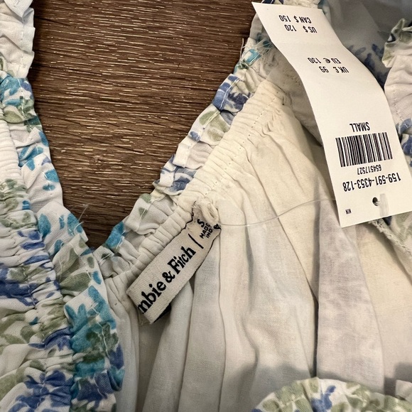 NWT Abercrombie Cap Sleeve Smocked Waist Floral Midi Dress White Floral - Small - Picture 5 of 8